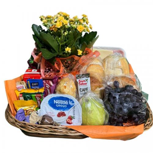 Cesta de Café da Manhã na Bandeja